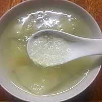 老公给我做的燕窝炖雪梨🍐、说是止咳最有疗效！先试几次有效果告诉大家