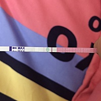 各位亲，这排卵试纸这样怎么个说法，我不懂看