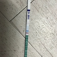 6号排卵，今天和老公同房，纸上有点血！但是我没来事，晚上一直去厕所也没有月经！怕怀孕了，孩子有问题...