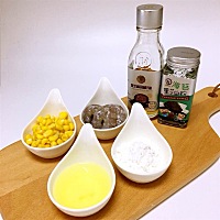 辅食分享【玉米虾】18m                                            食材：虾仁、玉米粒、玉米淀粉、蛋...