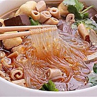 待我完全出关的那一天我要吃尽我所熟悉的鸭血粉丝和麻辣烫串串店铺，现在只能看看图片解解馋[委屈]在肚...