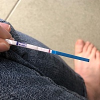 这样是有还是没有啊？？一深一浅，不明显。求问各位，这是第一次测的，后来测第二次就没有了，去做了B超...