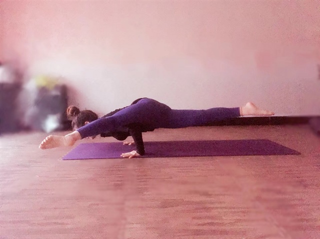 ❤⃝✦ 魔镜魔镜告诉我✦
๑•́₃•̀๑谁是世界上最漂亮的女人❓
 〰︎〰︎︎︎〰︎〰︎︎︎〰︎〰︎︎︎〰︎〰︎︎︎〰︎〰︎︎︎〰︎〰︎︎︎〰︎︎︎〰︎
💢 魔镜答:  当然是␎