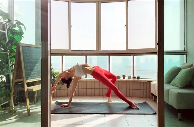 ♥ 生活打压着梦想，愿你依然绽放！