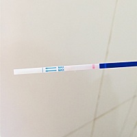 已经推迟5天了，月经还是没来，晨尿测的结果～