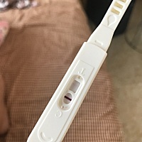 今早刚测，3月12排卵日，今天属于经期，月经没来，反应就是小肚子胀，排卵日过后胸部刺痛几天，嗜睡，亲...