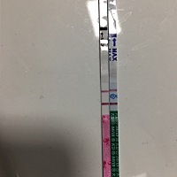 上周六去查hcg和孕酮了，因为医生没有让我再去查什么翻倍情况，所以我一直在家测早早孕试纸，下面两个是...