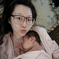 哈哈太快了！老公给家里打电话告诉破水了，家里人说他们吃完晚饭就过来😂😂结果饭还没吃完我都生完...