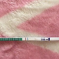 帮忙看下是不是怀孕了，帮帮忙，谢谢大家