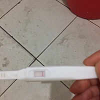 希望只是我太紧张导致的大姨妈延迟，希望保持这样的结果