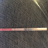 姐姐们这是测的排卵期试纸！看不懂求解