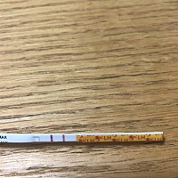 月经推迟四天，平时月经不准，周期长，排卵试纸强阳，什么情况？末次月经二月二十七号！又和我一样的吗？亲