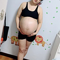姐妹们有没有懂的，给点意见，看这肚子形状像是女宝呢！