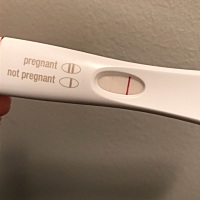 请问宝妈们 这样是怀bb了吗 大概是排卵期同房后7天的时候验的