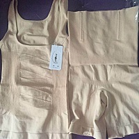 ♈️♈️产后为什么要收腹？ 👉因为产后6个月内脂肪是流动的，是重塑体型的最佳时机。 💁 收腹裤对...