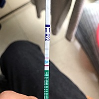 末次月经2月26，已经五周多了，试纸依旧弱阳，好担心，3月31号验血HCG才209，当时医生就说低，回来试纸...
