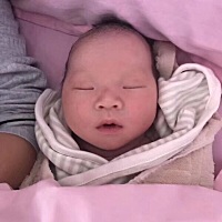 宝宝顺利出生再多的痛苦都是值得的