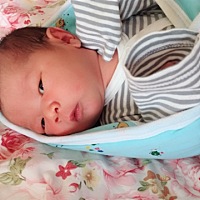 小宝白天睡觉晚上不乖、