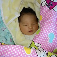 老大 老二 老三 小时候照片都翻出来，感觉老大和老三好像呀，三个小棉袄