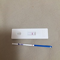 月经推迟三天，尿频，小腹两侧运动后会痛，平躺休息后又没感觉了，胃口也不太好，拿试纸测又没有怀孕，...