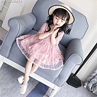 现在的女孩就是个宝