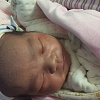 昨天晚上九点多，平安生出小公举