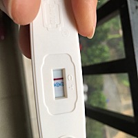 有看到水印吗？我末次3.15的月经28日-2日都有安排，排卵也有拉丝，4月3日就开始肚子有点疼胸部也是这和...