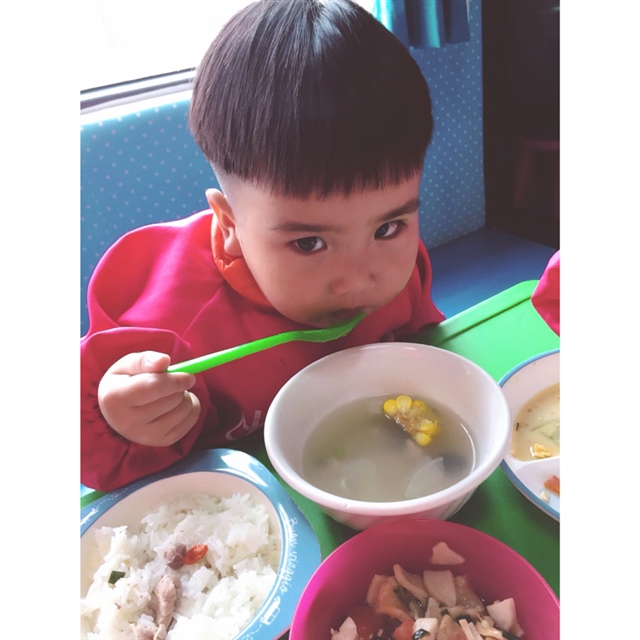 自己吃饭的最棒棒#