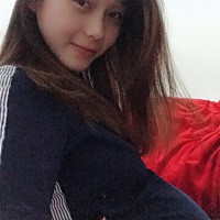 39周，宝宝好像呆不住了想出来了。早上见红现在开始宫缩了。