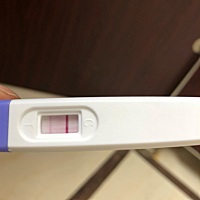 大姨妈推迟两条这个是怀孕了吗