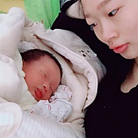 妈妈的小情人，愿你被这个世界温柔相待，每天都开开心心成长。