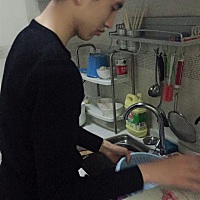 这个男人很辛苦，感谢有你，一天在外上班那么辛苦，回来还给我弄好吃的，现在坐月子坐的我全身酸痛，你...