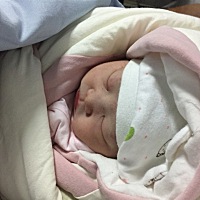 顺产小公举一枚5.8斤，名字都没有想好她就迫不及待的想出来了😜😜