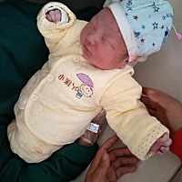 宝宝出生了7斤8两男孩纸