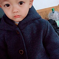 这是我的大宝肖晨轩，大家可以帮我的二宝也取个名字吗？谢谢😄