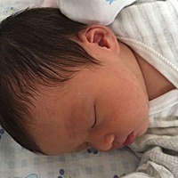 顺产一枚小可爱女娃，六斤三两！再住两天就出院