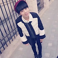 这个天昨天短袖今天棉袄 宝宝放婆婆家自己出来溜达溜达