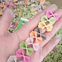 夏天了~除了给闺女穿漂亮的裙子外 还要给她准备清新营养的蝴蝶面喂~