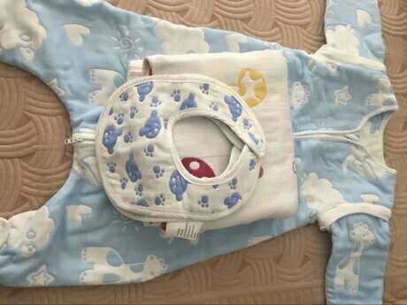 纱布的睡衣围嘴 还有浴巾