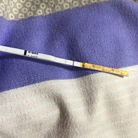 大家帮忙看看，这是排卵试纸检测结果