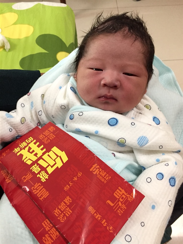 出生第一天的照片