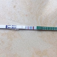 今天都21天了，别人都早就强阳了，可是我的还是弱阳！！是不是受精卵萎缩了，不长了？