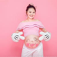 宝贝出生了。 看见你。妈妈觉得痛那么久都是开心的