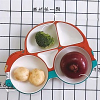 给大家分享一道小月龄宝宝辅食💓 ~~ 【西兰花土豆浓汤】 适龄：七个月以上宝宝