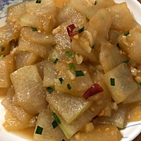 我爱吃鱼，你刚好会做。即使工作再忙，每顿都换着花样为我做。