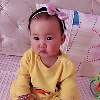 小坏蛋早上四点半就让我起床，真心有点伤不起呀，关键白天还要上班，有时候晚上一个人带真的累