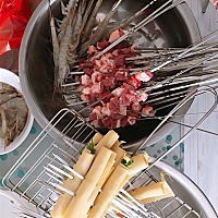 今天第一次自己烤串，沈阳的烤串就是香😋😋😋