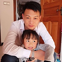 新人报道 家有儿女 女儿5岁 儿子3岁半 每天打鸡血一样的自己带两娃，既要努力自己赚钱 还想办法保持美貌...