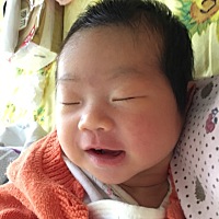 宝宝15天了 好喜欢睡觉 妈妈很轻松 谢谢你  妈妈特别特别爱你😍