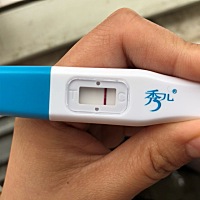 我怎么老觉得旁边还有道很浅很浅的杠，是不是因为最近担心大姨妈不来觉都睡不好搞得眼神都不好了，麻烦...